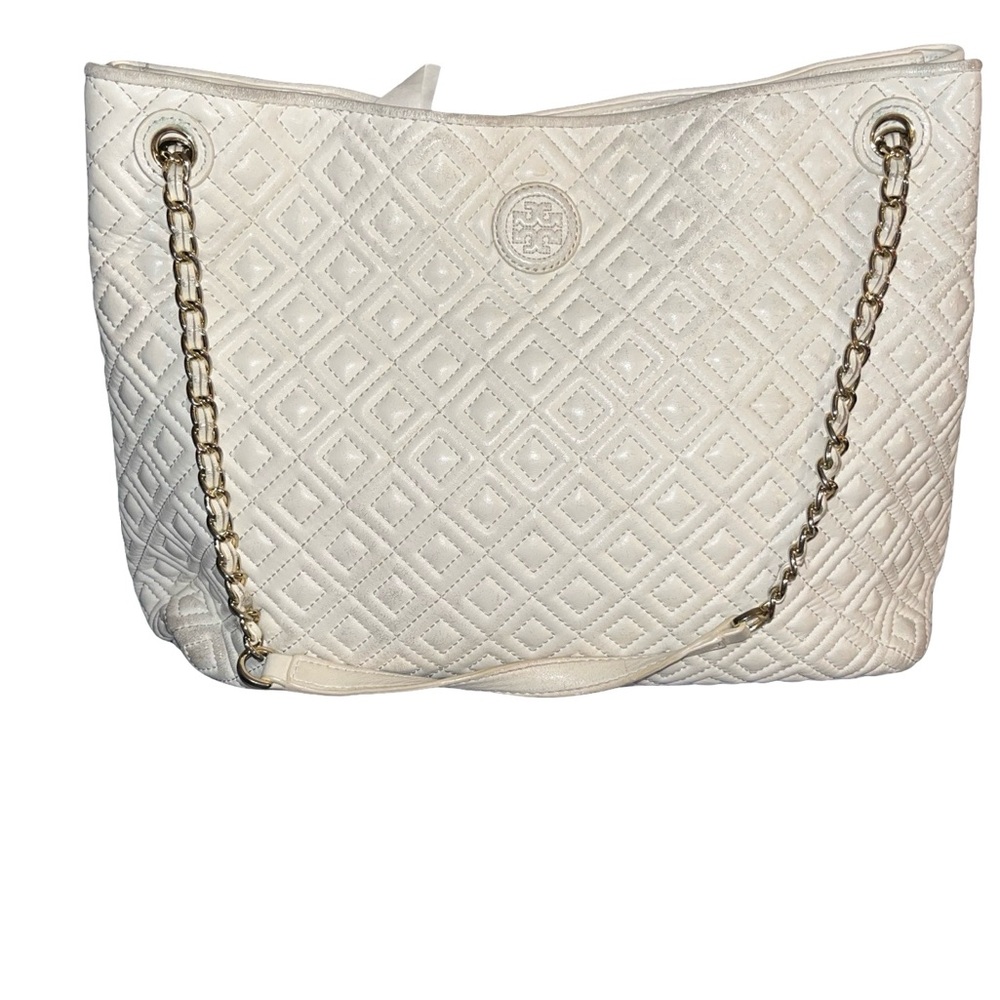 Elegant White Tory Burch Marion Quilted Tote Bag